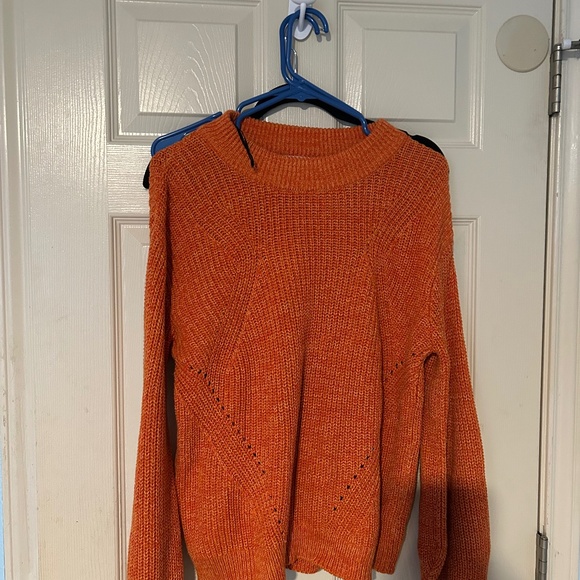 Sweater - Picture 1 of 3